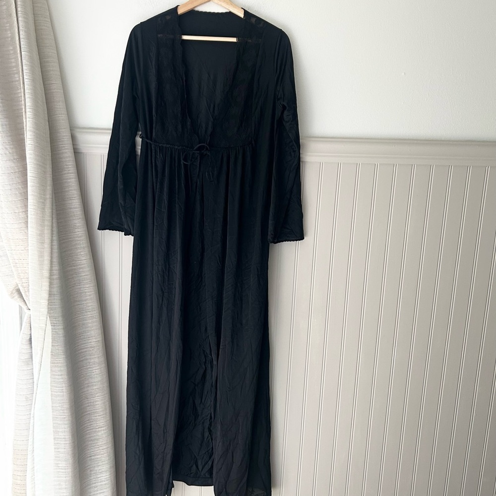 Vintage Gilead Black Tie Front Long Robe Women’s Small Elegant Loungewear
